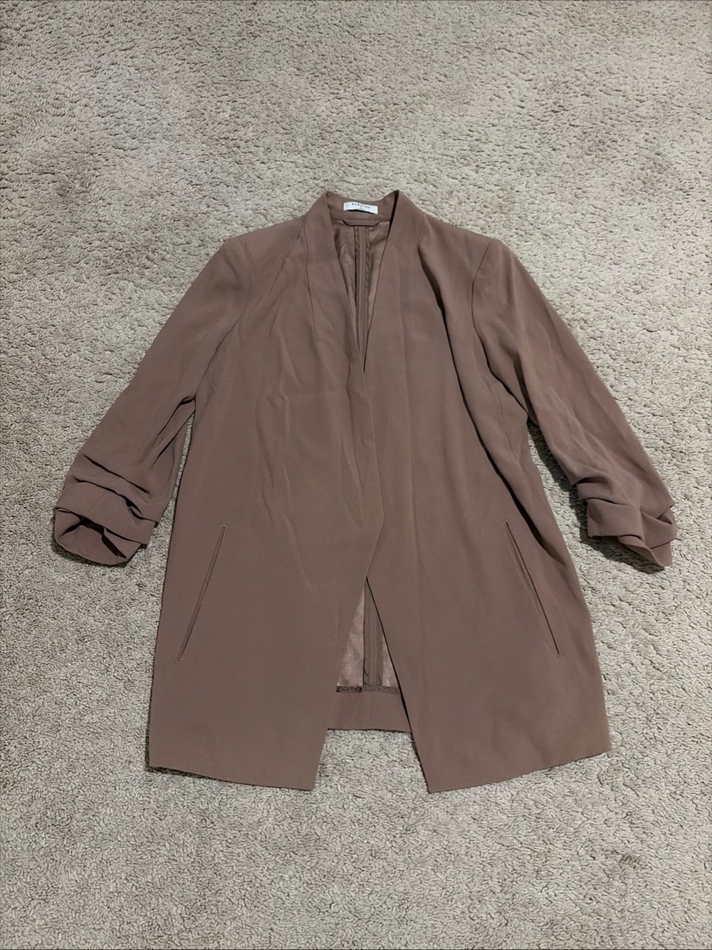 Aritzia Babaton Power Hip Blazer Jacket Tan Brown Ruched Sleeves Size 8